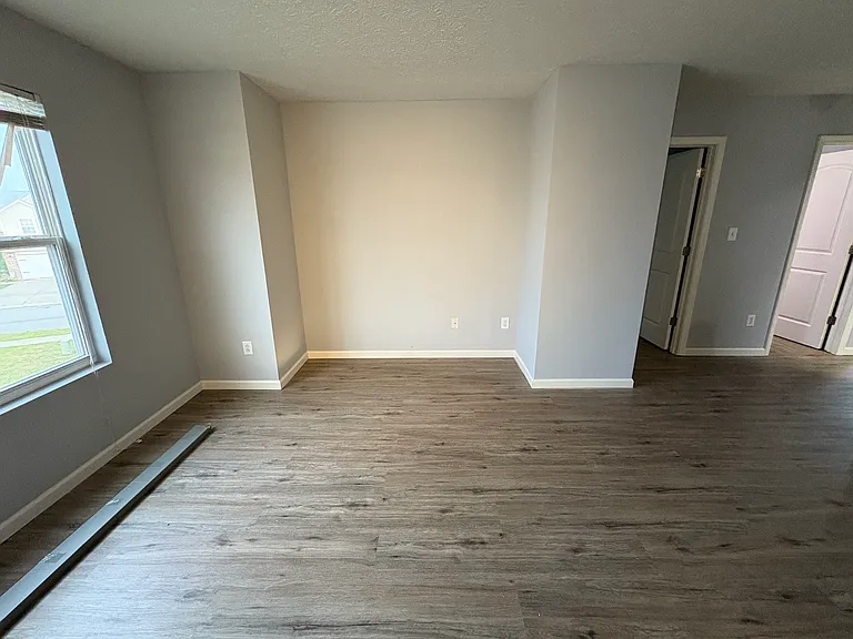 5221 Bombay Dr — Photo 14