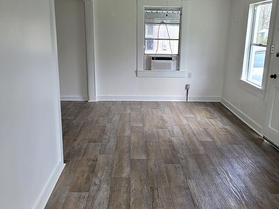 4th image of 514 Alley St