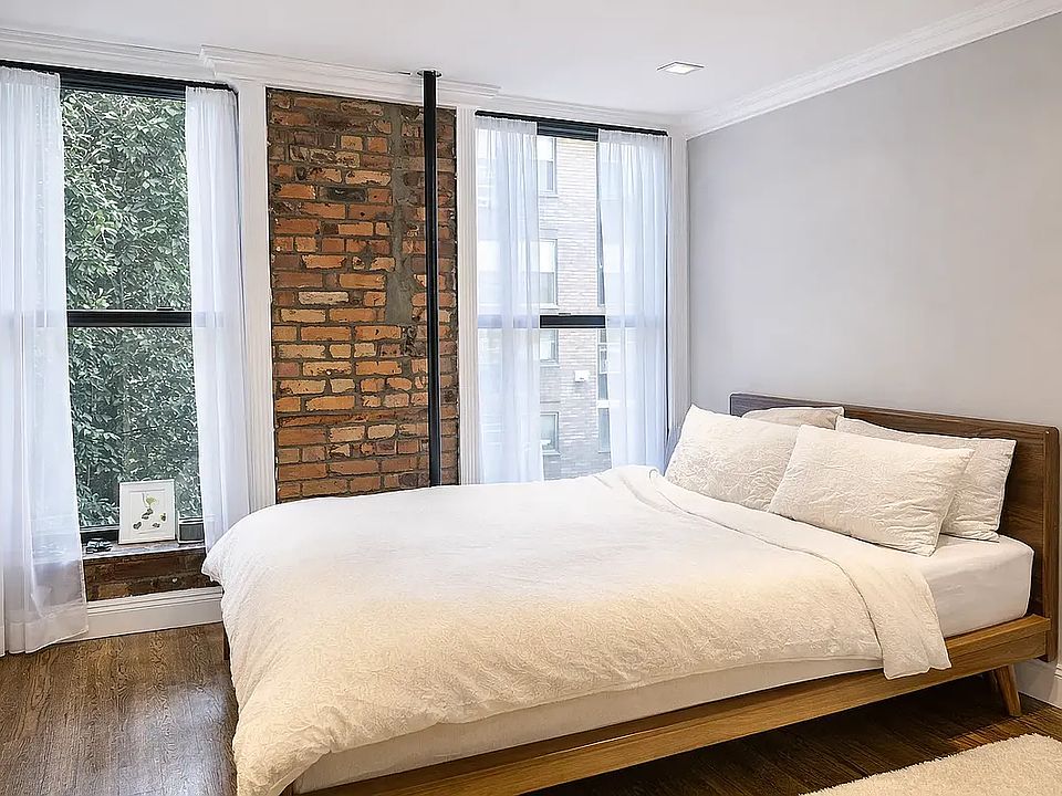 2nd image of 334 E 6th St APT 8