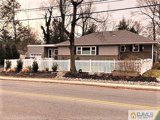 2nd image of 112 Clarendon Ct