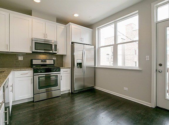 4th image of 2322 E 71st St #A