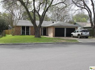 7222 Village Oak Dr, Live Oak, TX 78233