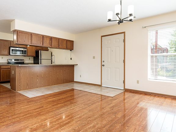 5th image of 5874 Beechwood Dr APT B