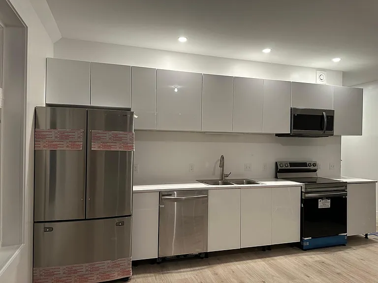 70 Sherman Ave #A — Photo 5