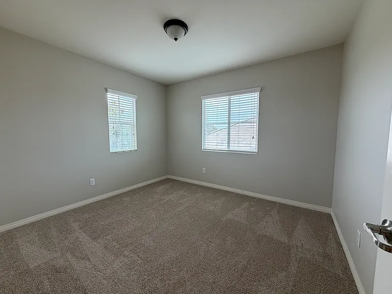 13258 Chatham Dr — Photo 23