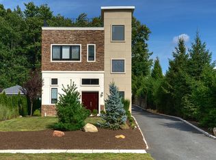 66 N Livingston Ave, Livingston, NJ 07039