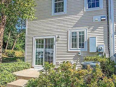 5482 Hill Top St — Photo 3