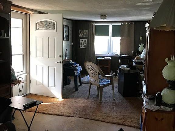 5th image of 107 Mill St