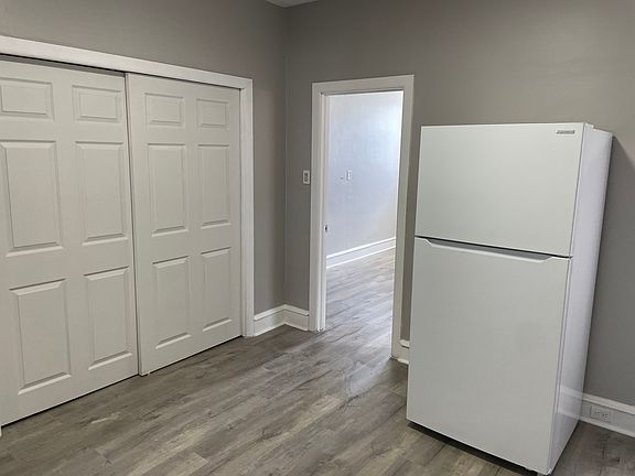 3rd image of 1452 E Cheltenham Ave #1