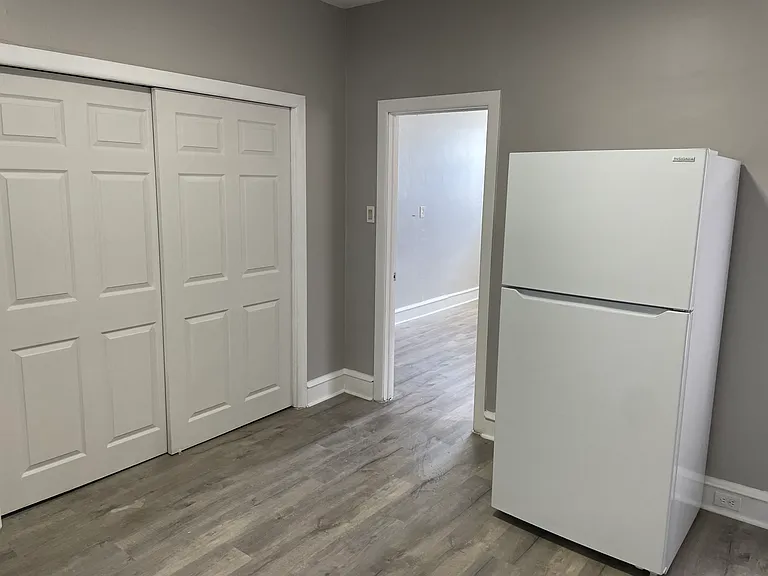 1452 E Cheltenham Ave #1 — Photo 3