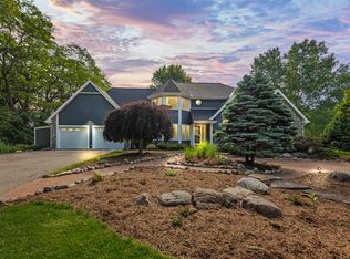 N6W27544 Northview Rd, Waukesha, WI 53188