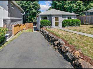 1014 N 30th St, Renton, WA 98056