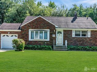 46 Park View Dr, Hazlet, NJ 07730