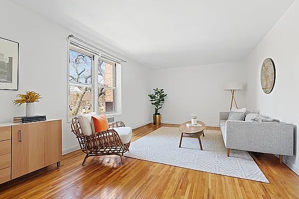 1st image of 221 McDonald Ave APT 4L
