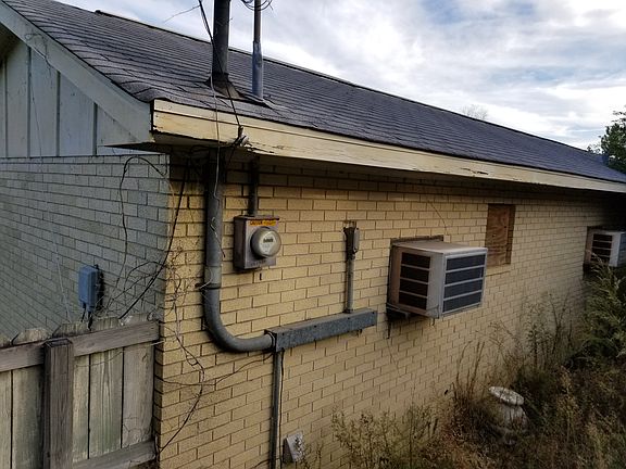 Back Corner with Electric