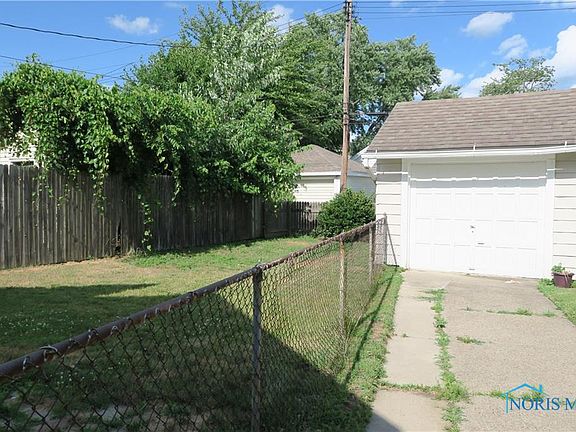 4th image of 931 National Ave