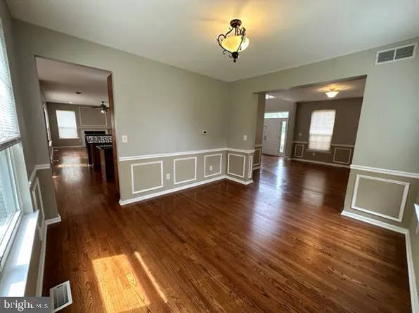 21 Anchor Ct, Hainesport, NJ 08036