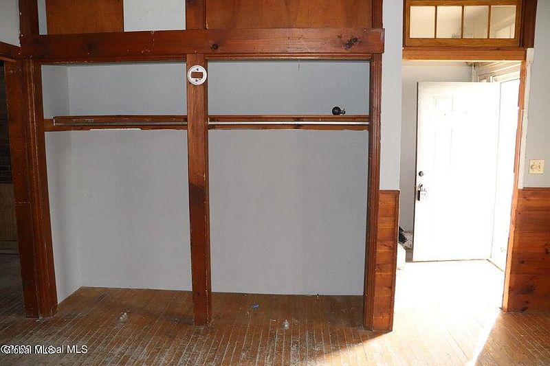 5th image of 11 Jefferson Street