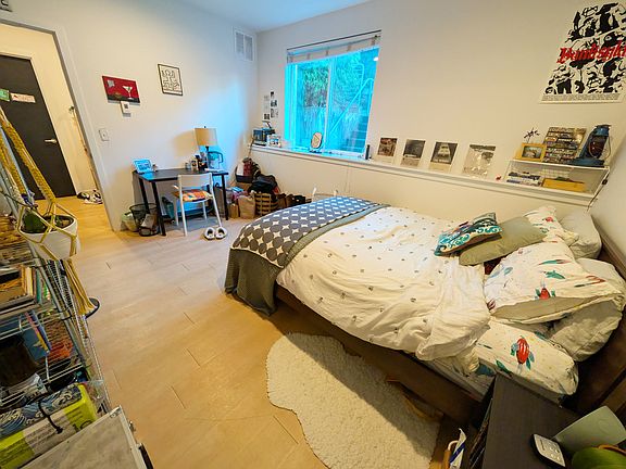 3rd image of 5043 21st Ave NE Unit B