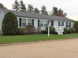 28 Fieldwood Dr, Bridgewater, MA 02324
