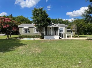 3327 Airport Dr, San Marcos, TX 78666