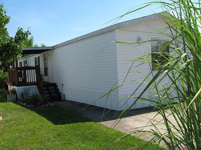 1st image of 406 Hawthorne Dr