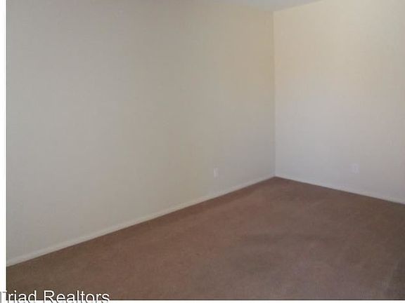 5th image of 73562 Sun Valley Dr APT A