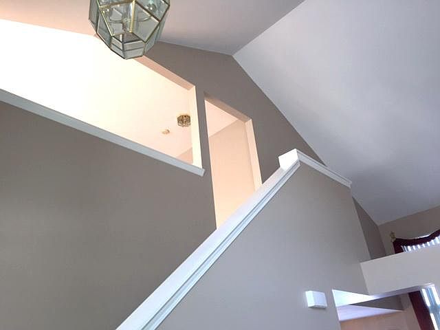 1st image of 132 E Aspen Cir