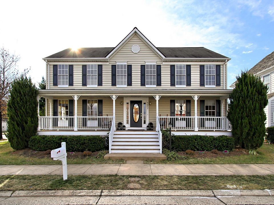 Charming Curb Appeal!