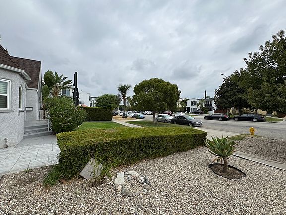 3rd image of 1855 S Redondo Blvd