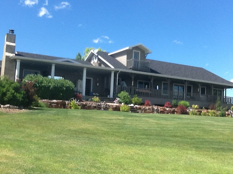 Gorgeous lakeview home