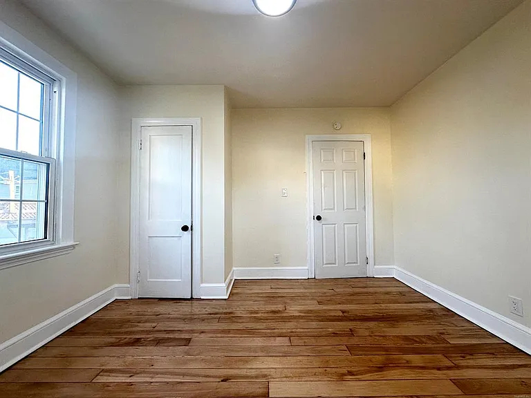 339 Thompson St #1 — Photo 29