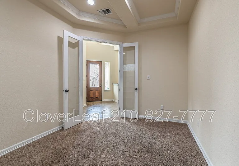 6126 Lowrie — Photo 9