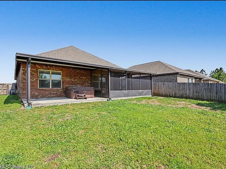 109 Clear Springs Cir — Photo 26