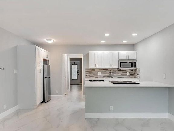 5th image of 2020 NE 51st Ct APT 109