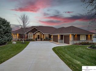 12015 N 173rd Cir, Bennington, NE 68007