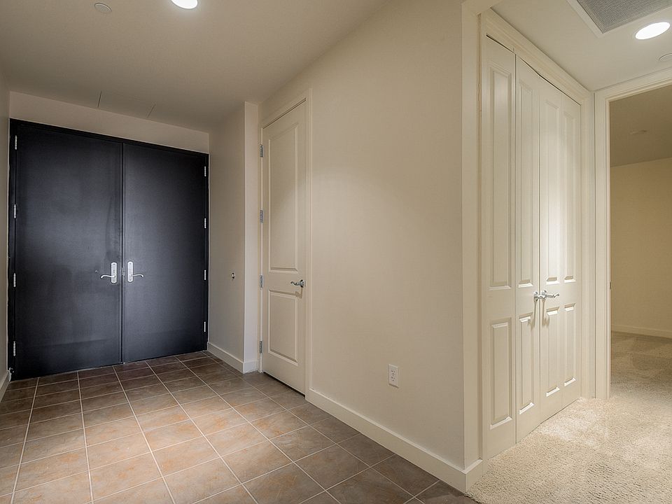 1st image of 700 W 31st St Suite 405