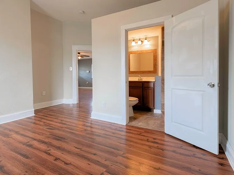 1025 Wray St — Photo 3