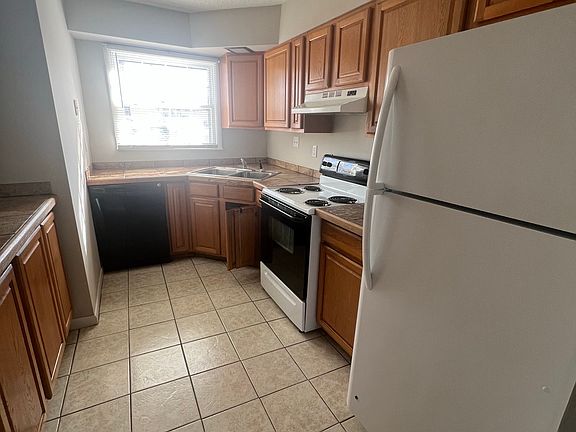 4th image of 2070 Kings Gate Cir APT D