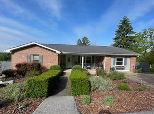 107 Black Hawk Dr, Wheeling, WV