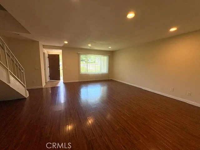 3 bed, 1506 sqft, $3,295 — Photo 3