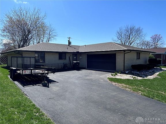 3rd image of 4562 College View Dr