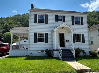 309 W McDonald Ave, Man, WV 25635