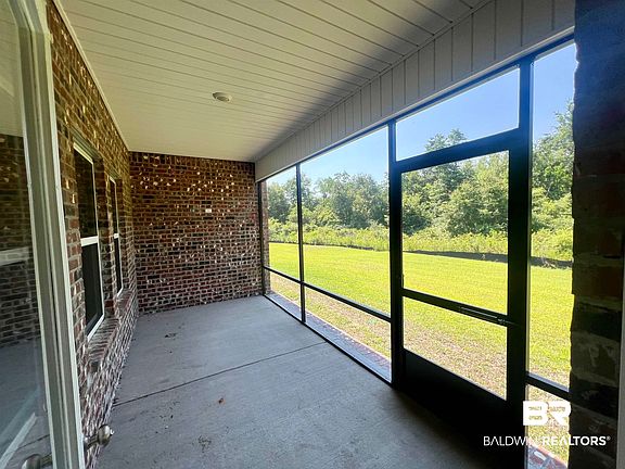 4th image of 1115 Pencarro Blvd