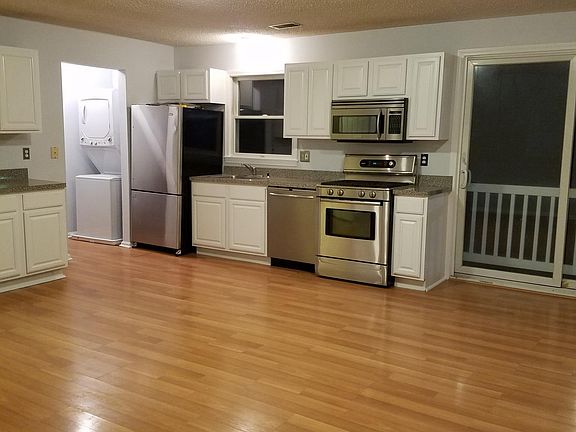 Open space living area - view 1