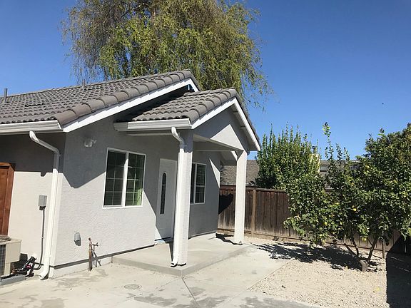 2nd image of 4468 Thistle Dr