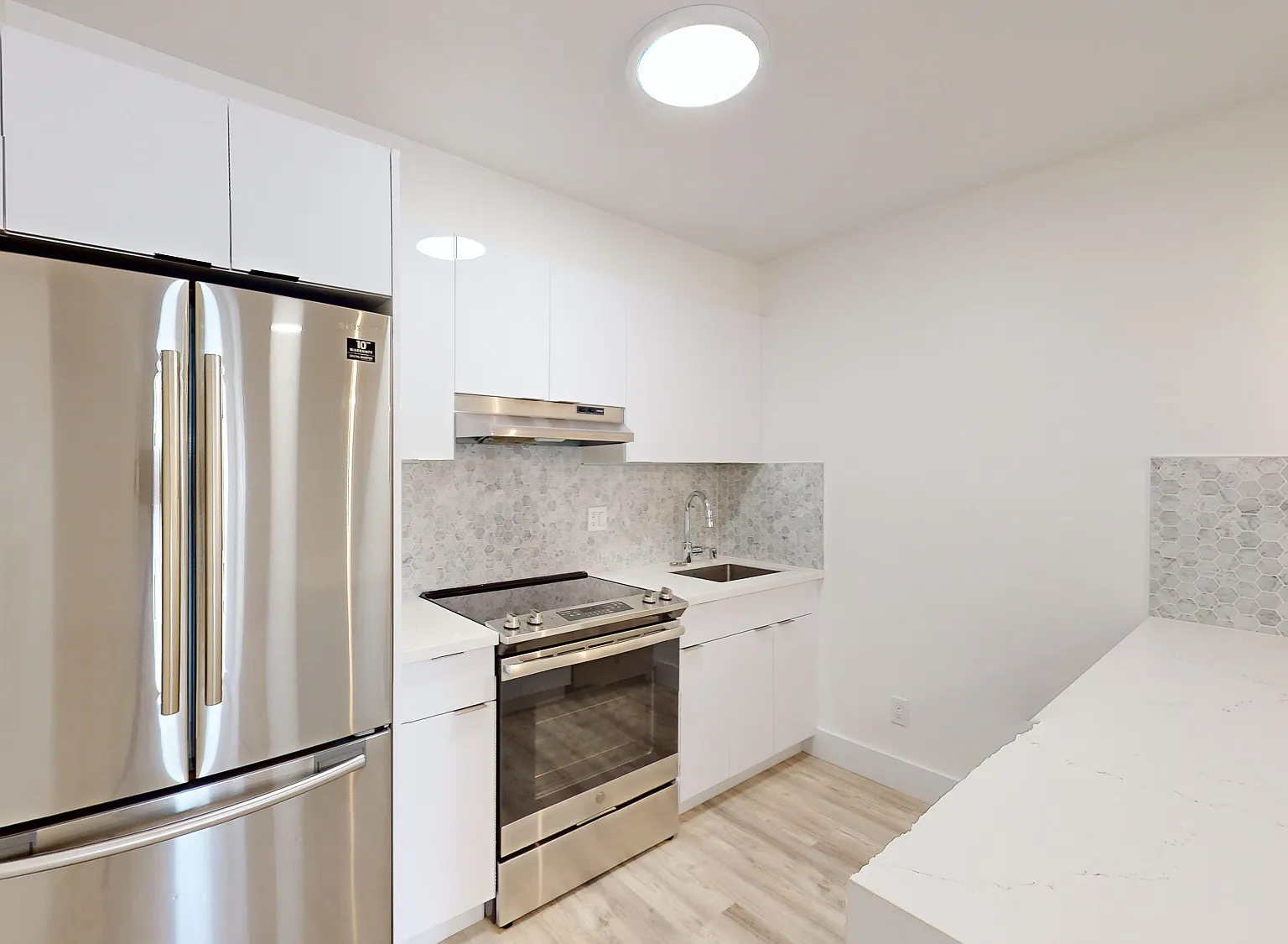 Beautifully Remodeled 2BR/2BA with In-Unit Laundry & Updated Kitchen — Photo 2