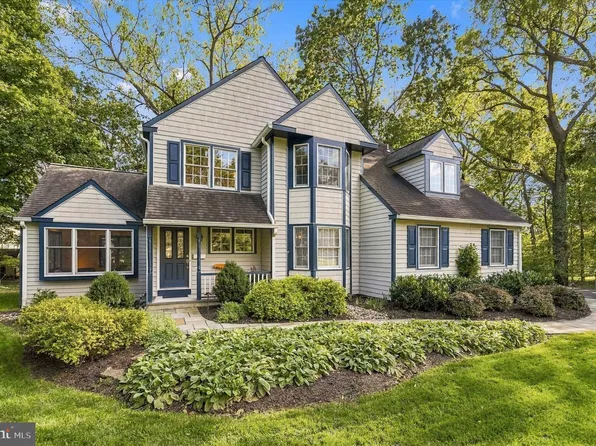 3 Brynwood Ln, Newtown, PA 18940