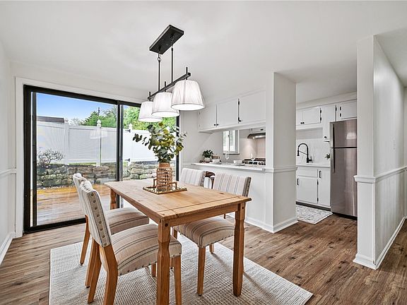 4th image of 405 Highland Pines Ct