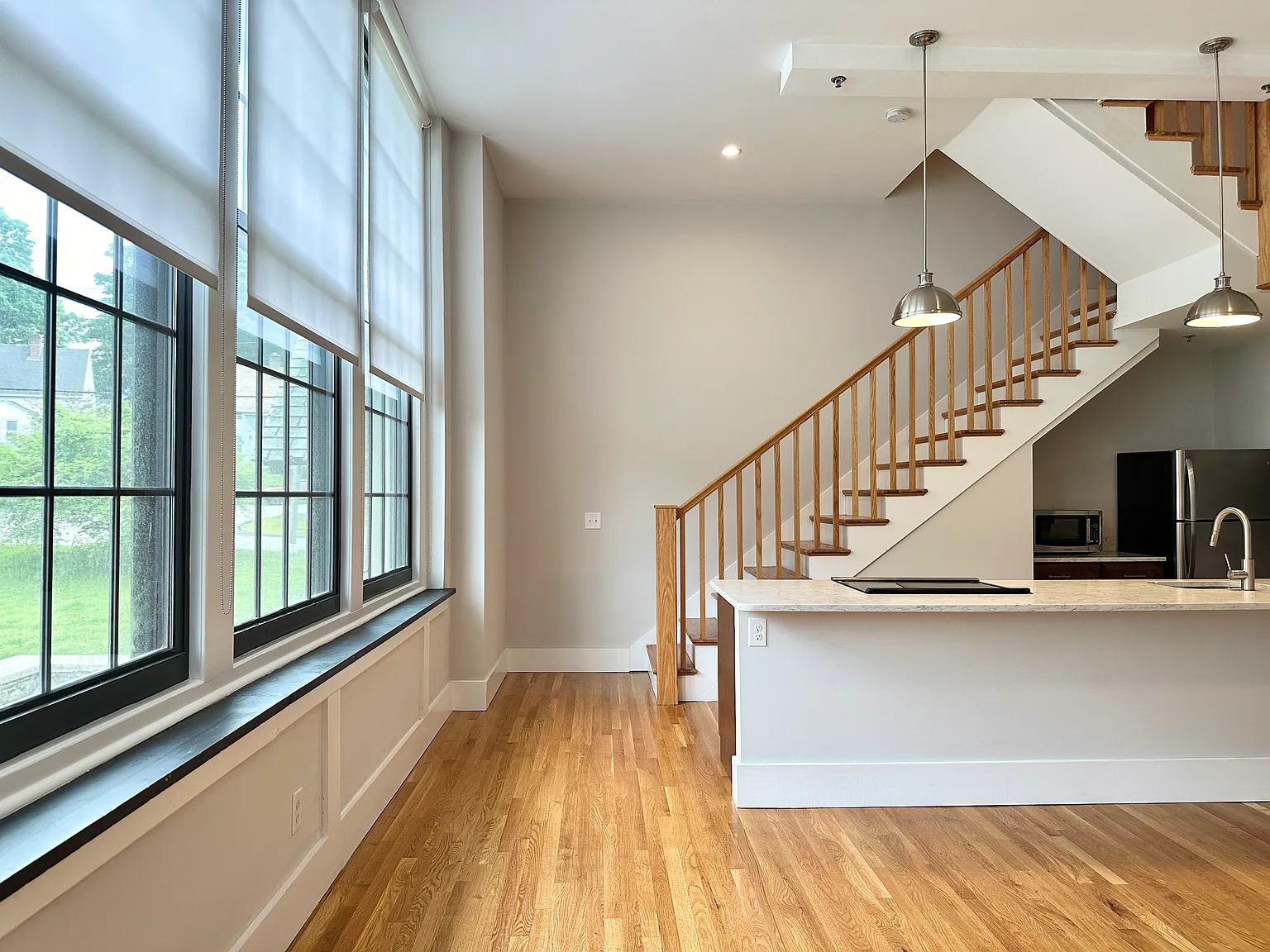 2 bed, 1345 sqft, $2,650 — Photo 4
